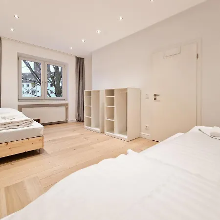 Raj Living - With 1 Or 2 - 15 Min To Messe Dus And Old Town Dus Dusseldorf