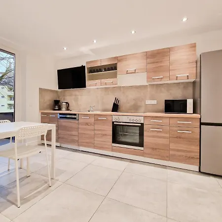 Apartment Raj Living - With 1 Or 2 - 15 Min To Messe Dus And Old Town Dus *