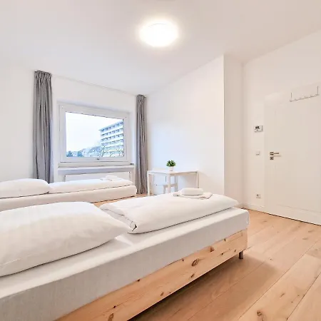 Apartment Raj Living - With 1 Or 2 - 15 Min To Messe Dus And Old Town Dus *