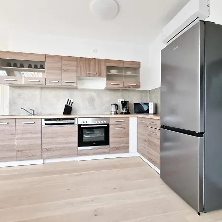 Raj Living - With 1 Or 2 - 15 Min To Messe Dus And Old Town Dus * Dusseldorf