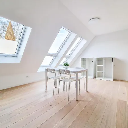 Apartment Raj Living - With 1 Or 2 - 15 Min To Messe Dus And Old Town Dus