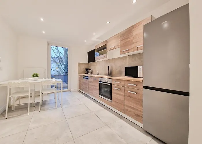 Appartement Tolstov - With 1 Or 2 - 15 Min To Messe Dus And Old Town Dus