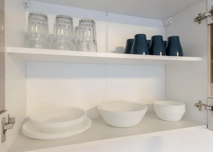 Apartamento Tolstov - With 1 Or 2 - 15 Min To Messe Dus And Old Town Dus